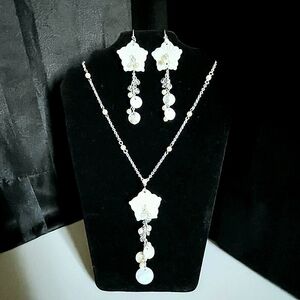 Carved Shell Necklace & Earring Set
